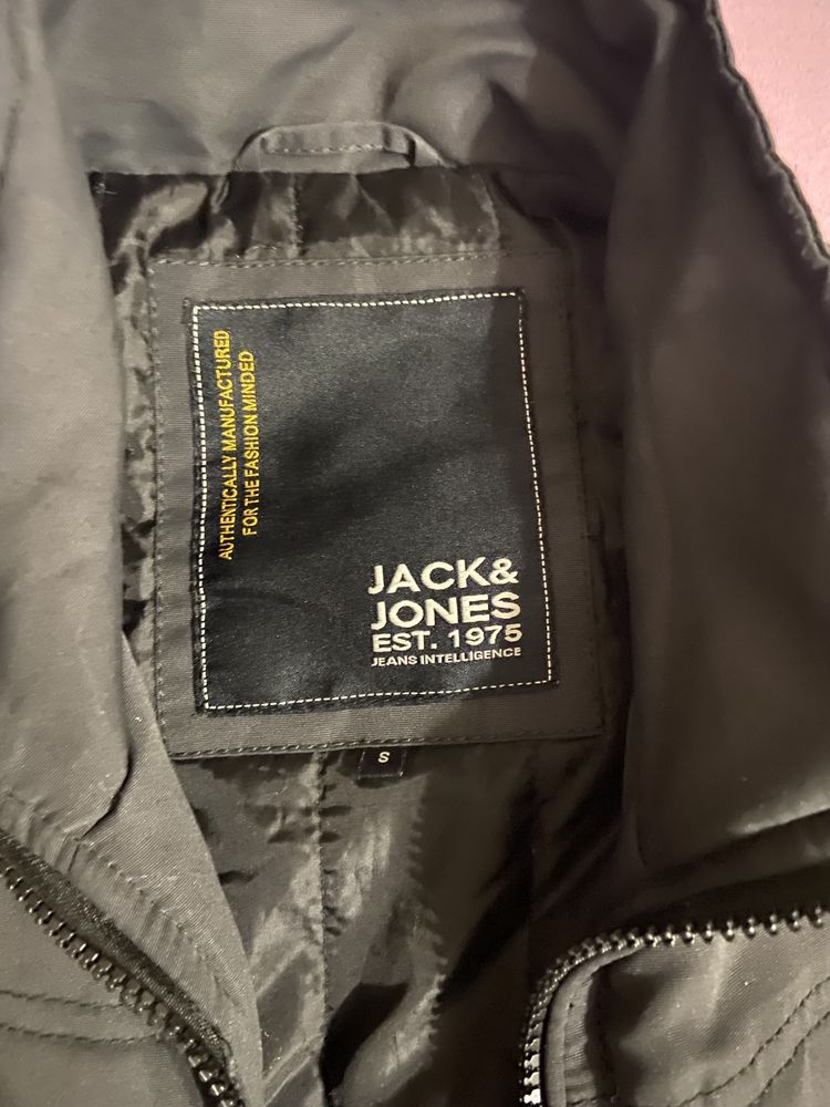 Оригинално яке Jack & Jones