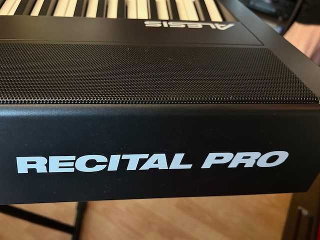 Alesis Recital Pro pian