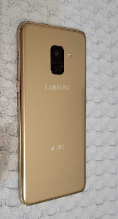 Samsung Galaxy A8 (2018) 32GB, 4GB RAM