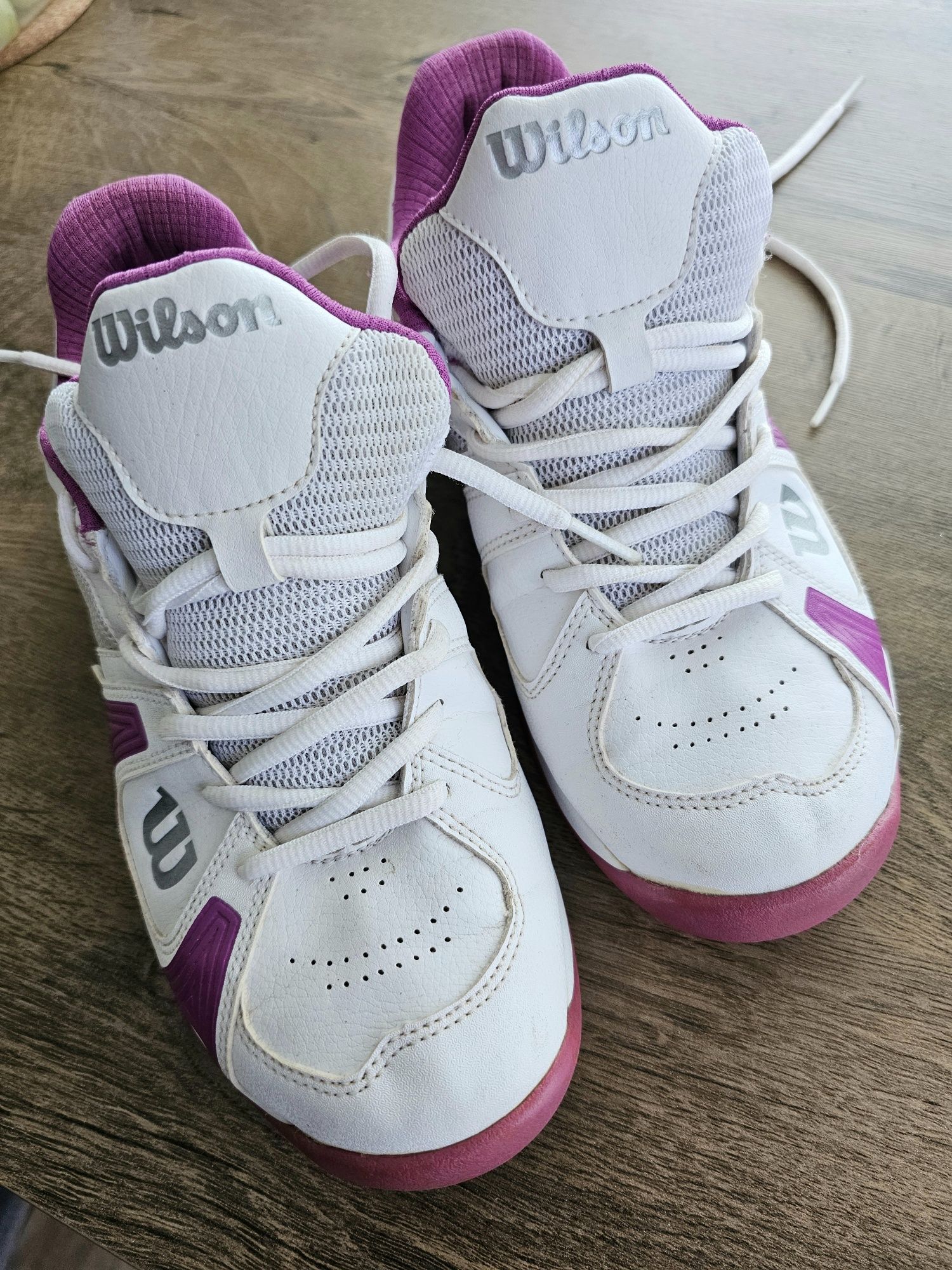 Adidasi tenis Wilson