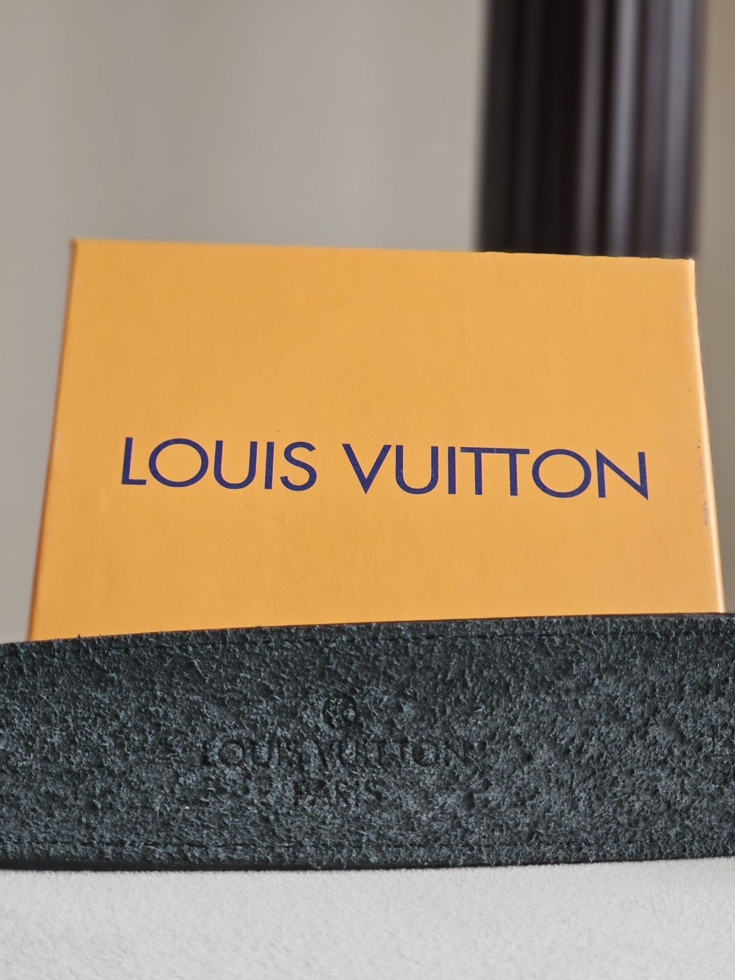 Curea Louis Vuitton LV