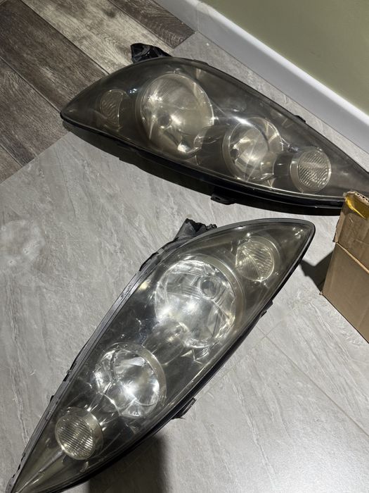 Продам фары на тоёта камри
