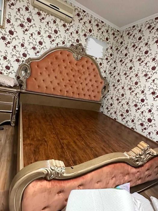 Продается спальный гарнитур, пр-во Малайзия, в отличном состоянии.