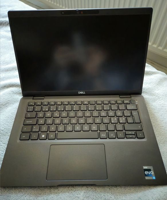 Ultrabook Dell latitude 7430 i5 12th gen 1235u 16gb ram 512 ssd