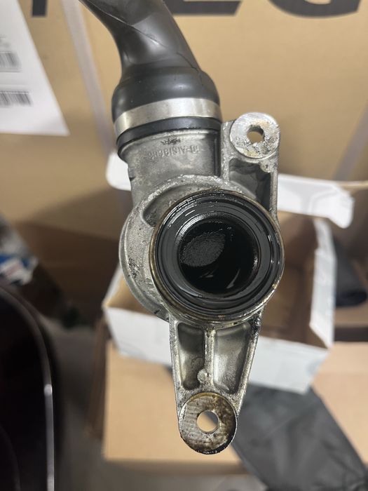 Маслен сепаратор за Mercedes (клапан за картерни газове)