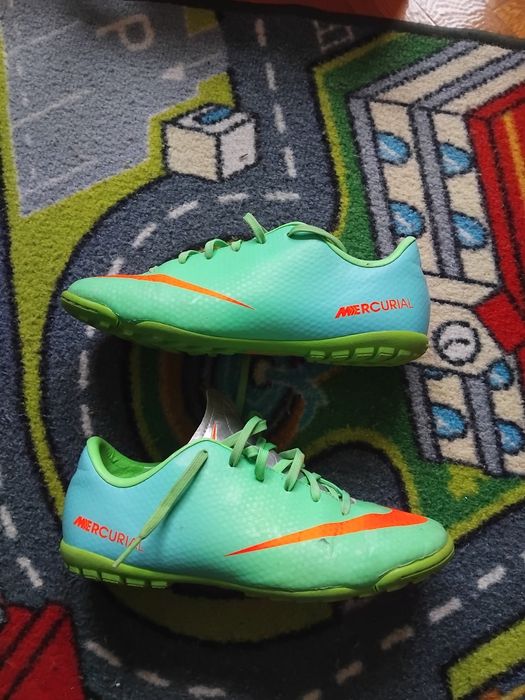Детски футболни обувки/стоножки Nike Mercurial Victory IV TF
