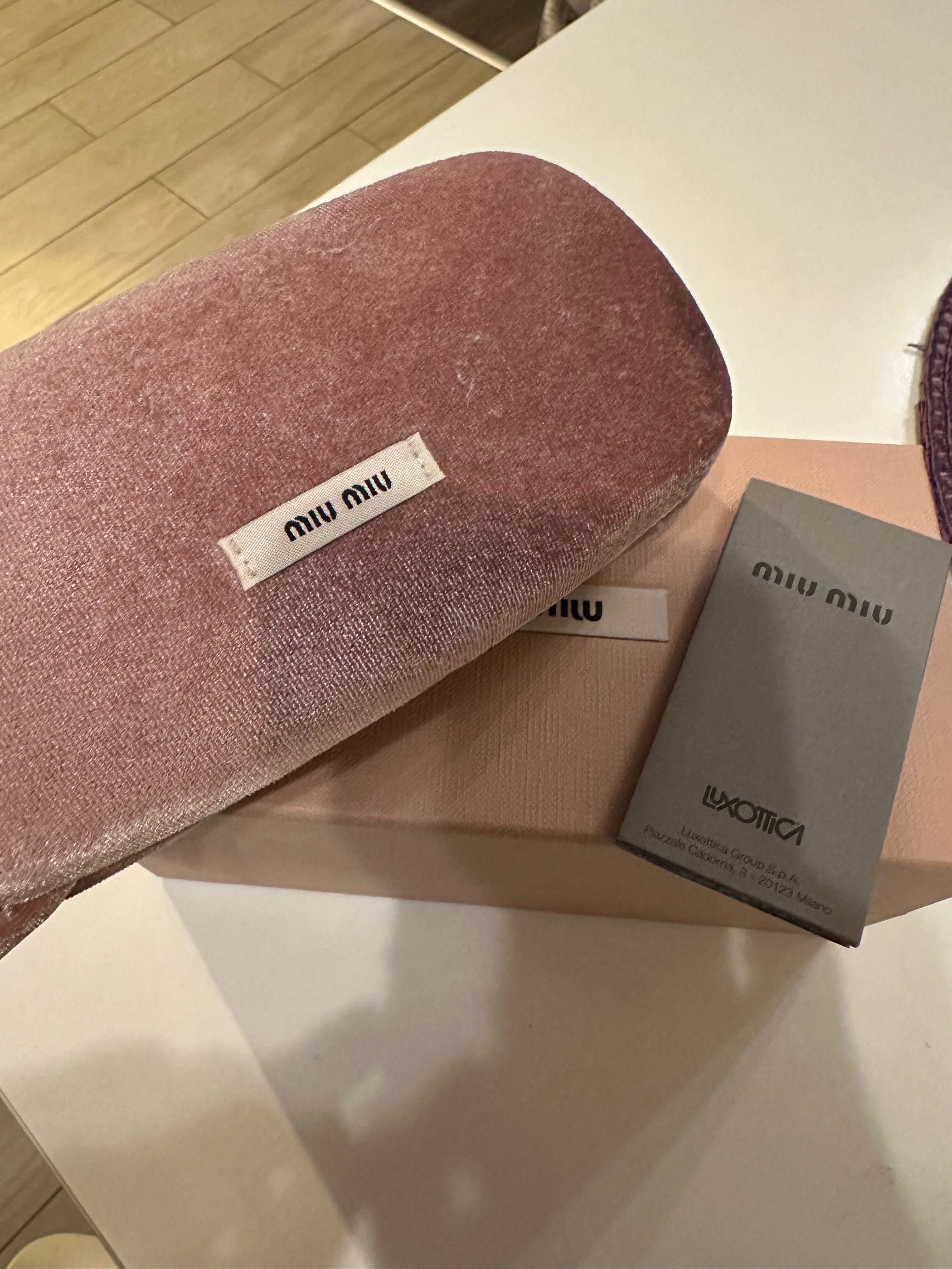 Дамски слънчеви очила Miu miu