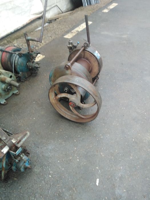 Trolii tractor forestiere