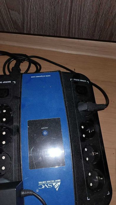 Источник Бесперебойного Питания (ИБП) SVC 1000