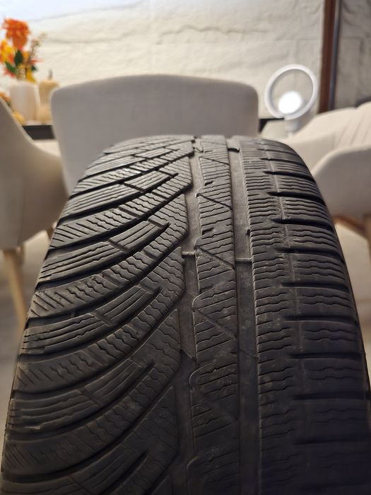 Michelin Pilot Alpin MO 235/45 R19 iarna