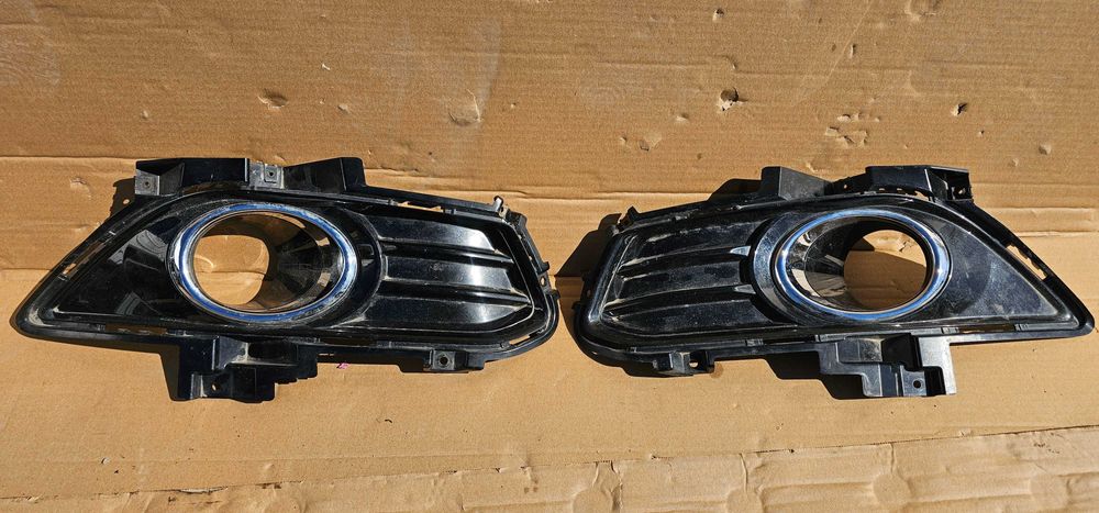 Grila proiector stanga / dreapta Ford Mondeo mk5 2015 - 2019
