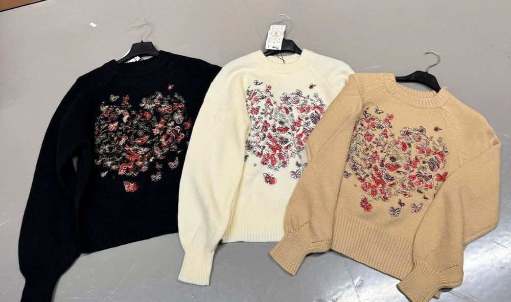 Pulover dama, Born2Be