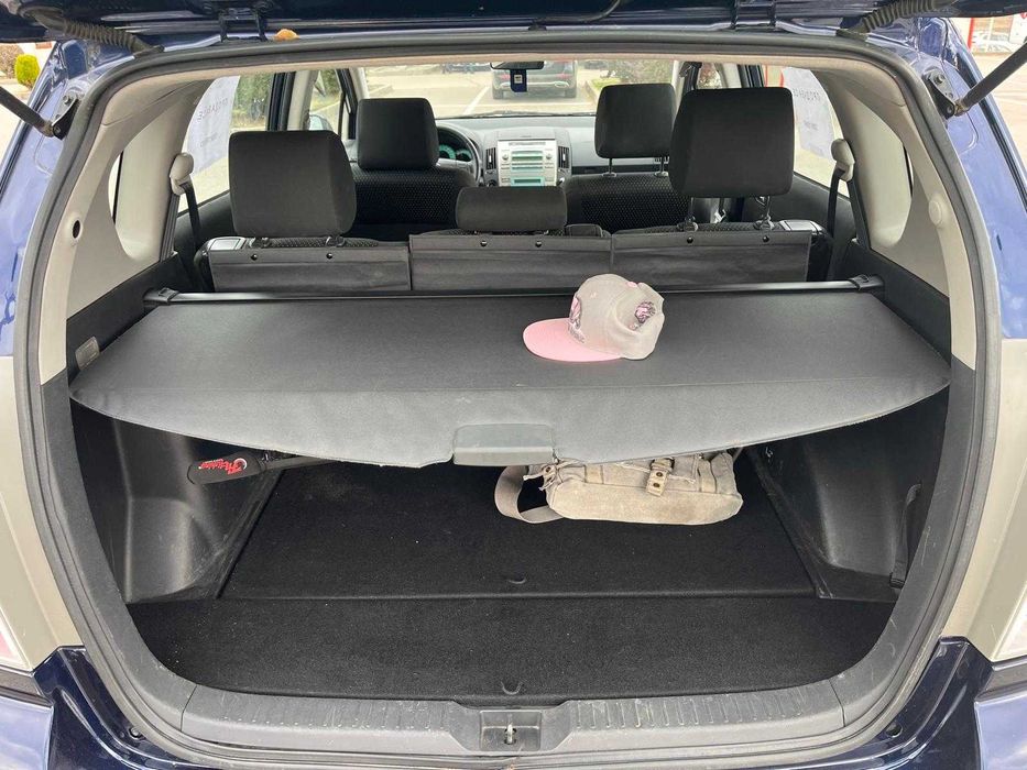 Toyota Corolla Verso 2.2 D-4D - обслужвана, винетка до 2026 г.!