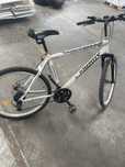 Vand bicicleta kreativ