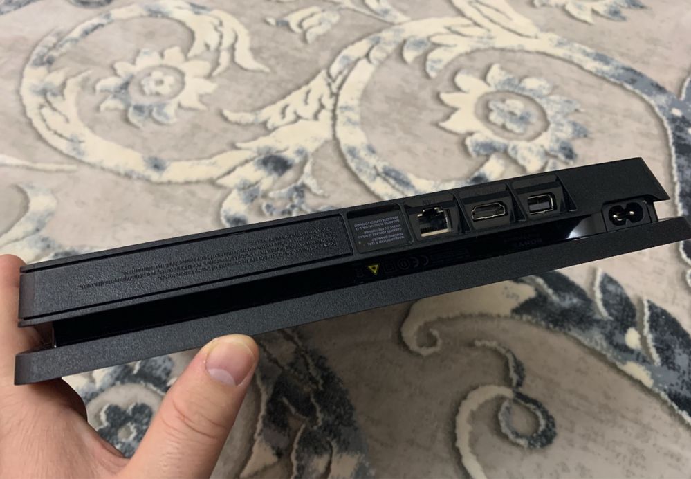 Playstation 4pro 1tb срочно