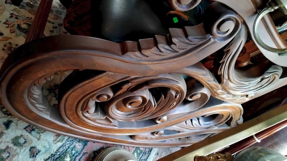 масивно дървено люлеещо кресло