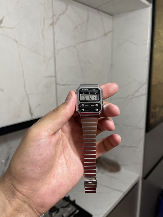 Продам ретро-часы Casio