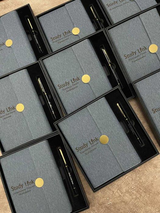 Именные корпоративные подарки | Блокнот + ручка + коробка новый год