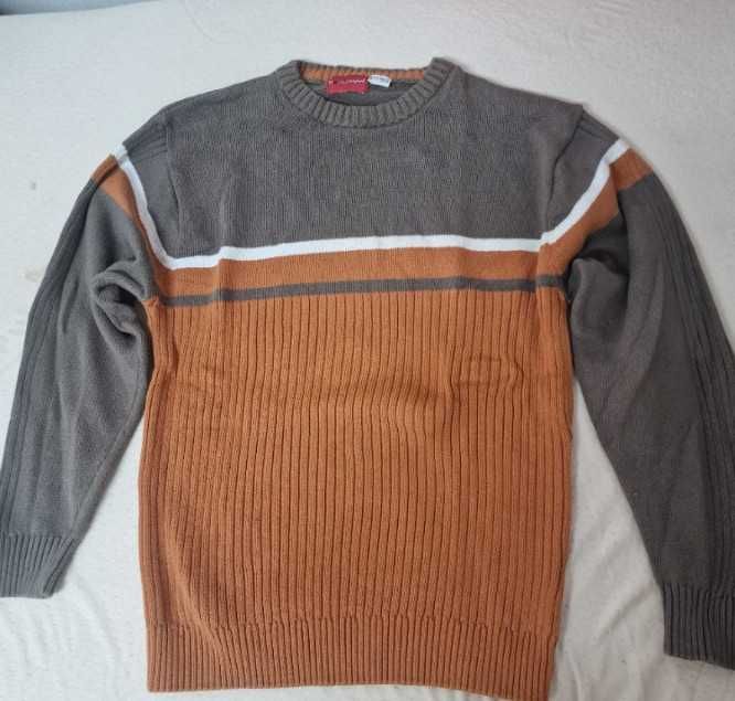 De vânzare pulover