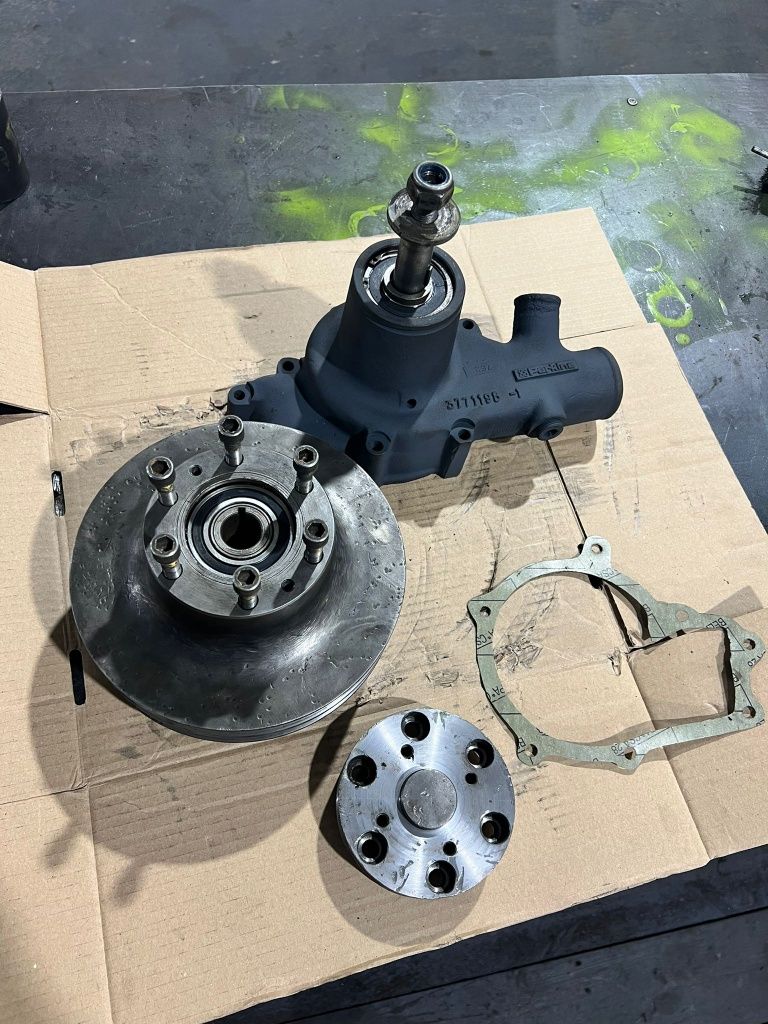 Pompa de apa vola hanomag Reparam pompe de apa