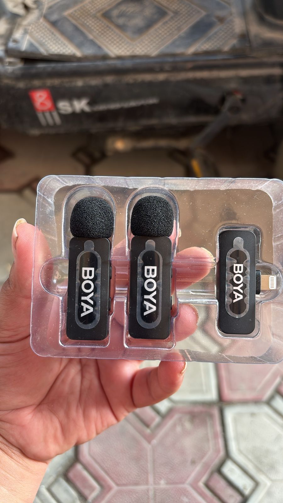 Петличка Boya VY-V2