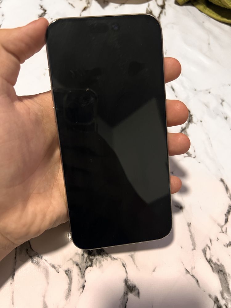 Продам Iphone 15 pro max 512 gb в отличном состоянии!
