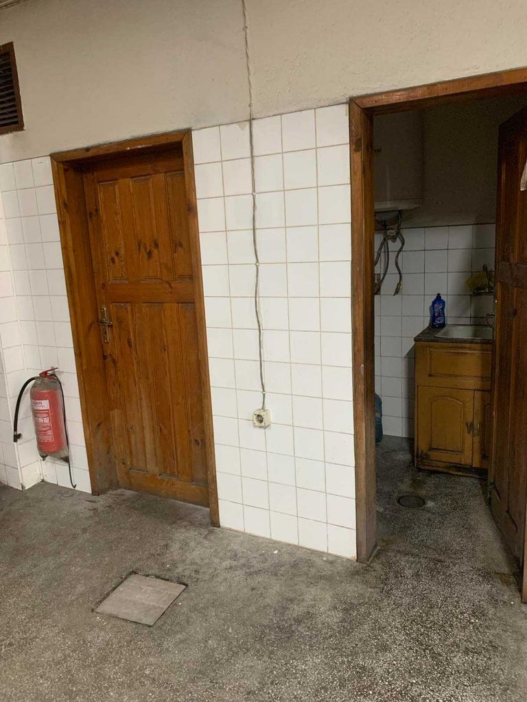 Продава се Промишлена сграда в Кюстендил, Център - 338 кв.м за 453 €/кв.м - Снимка #16