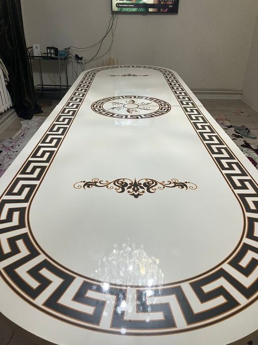 Продается  стол  из мдф длиною 3,5метра