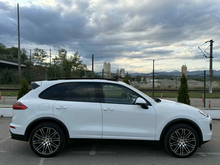 Porsche Cayenne 2016