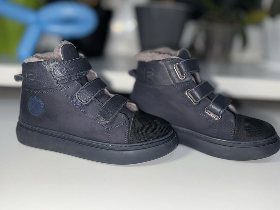 Зимние детские сапоги из натуральной замши