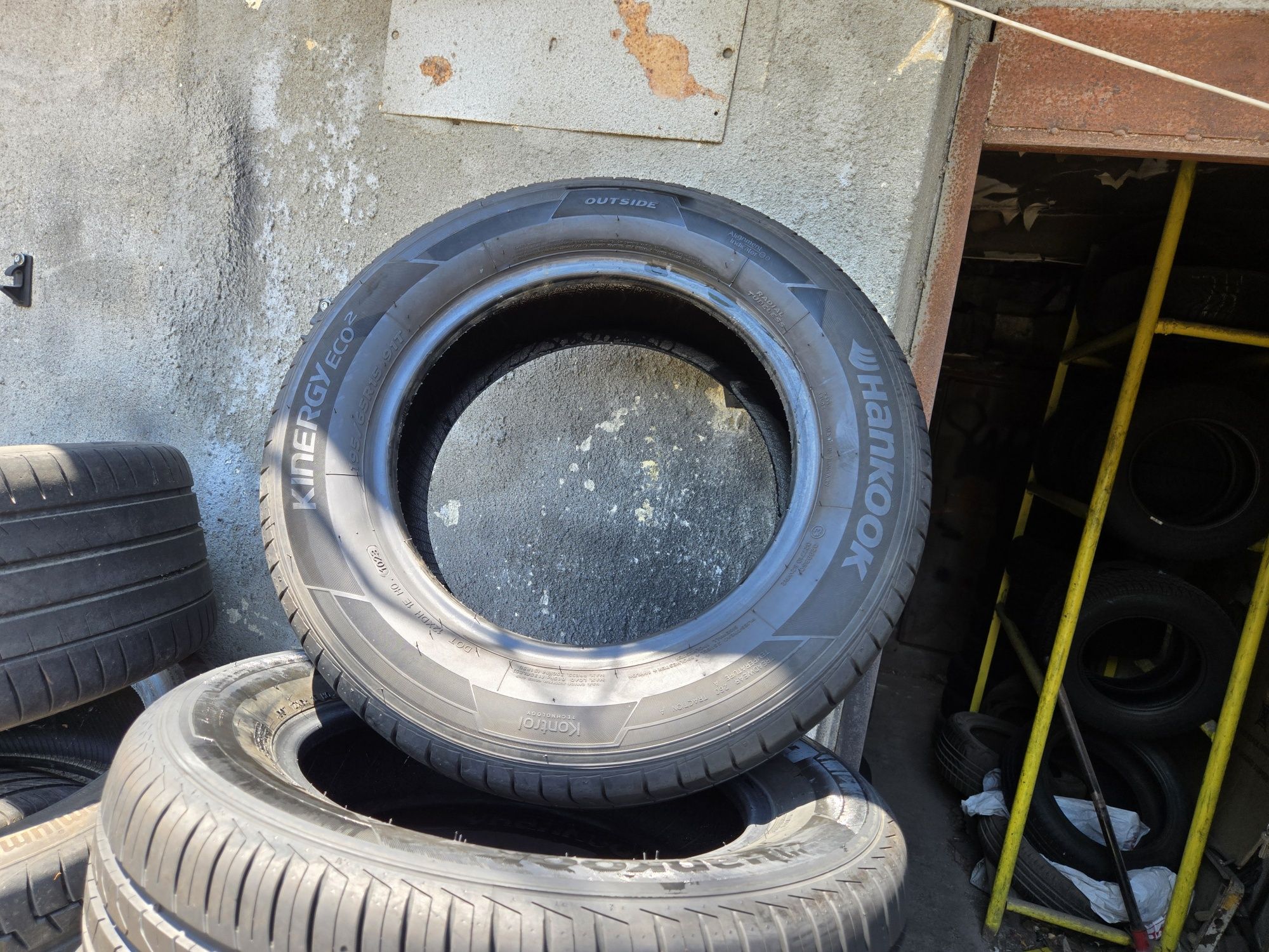 4бр. 195 65 15 Hankook летни.