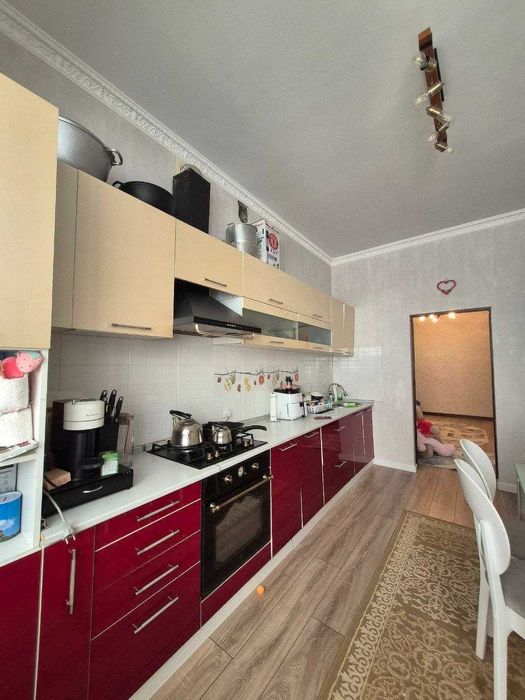 Продам двухкомнатную квартиру в р-не Батыс 2