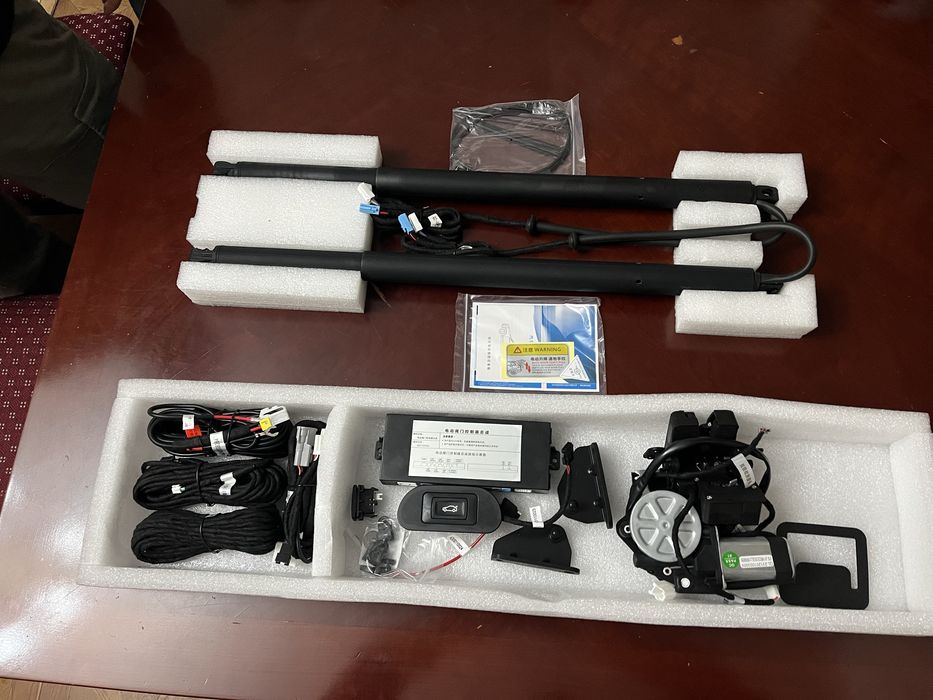 Набор Электропривод багажника toyota highlander 2014,15 года