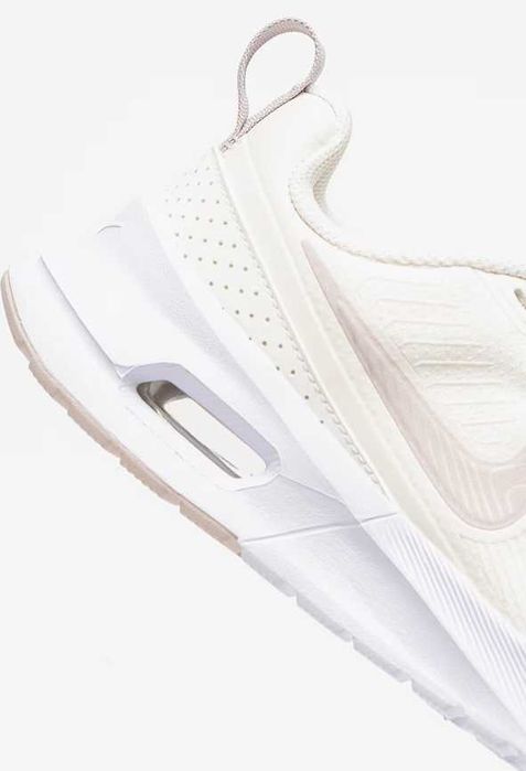 NIKE Air Max Nuaxis Маратонки. Сникърси