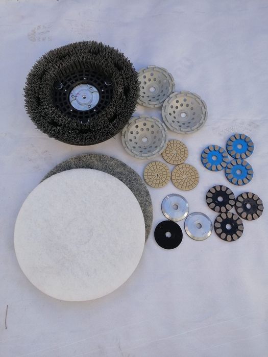 Închiriez mașină de șlefuit mozaic și beton