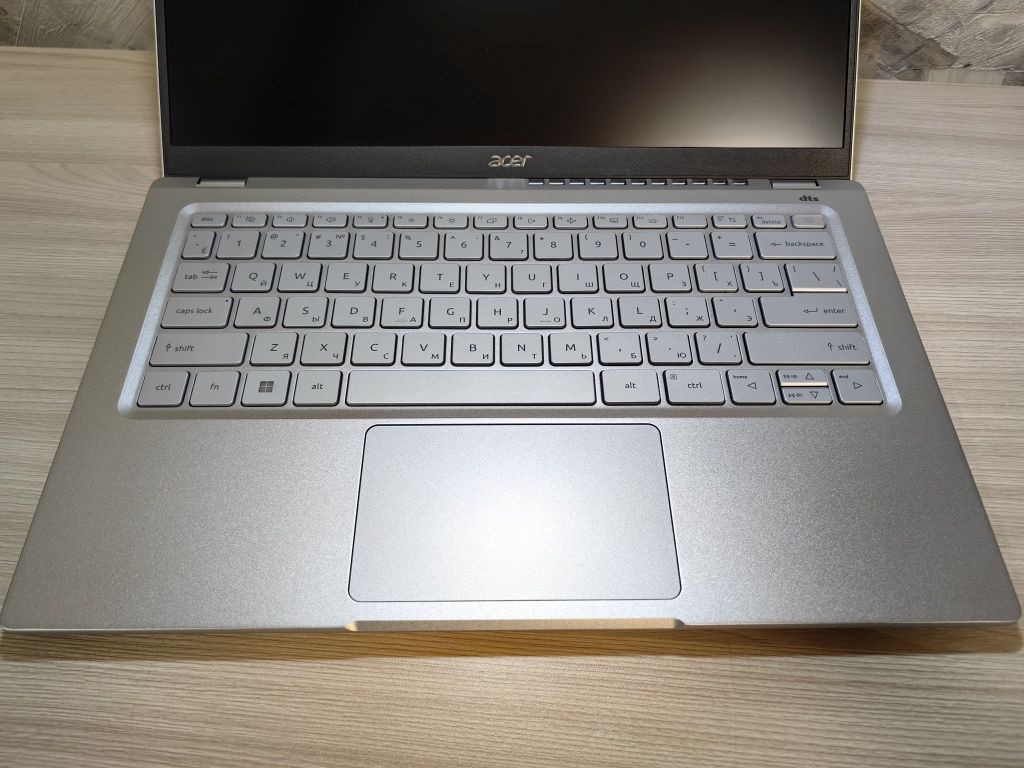 Acer Swift 3 - 2.5k, i5-1240p, 16Gb, 512(gen4), 100% SRGB