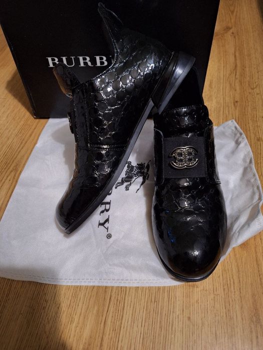 BURBERRY-Оригинални Дамски Обувки.