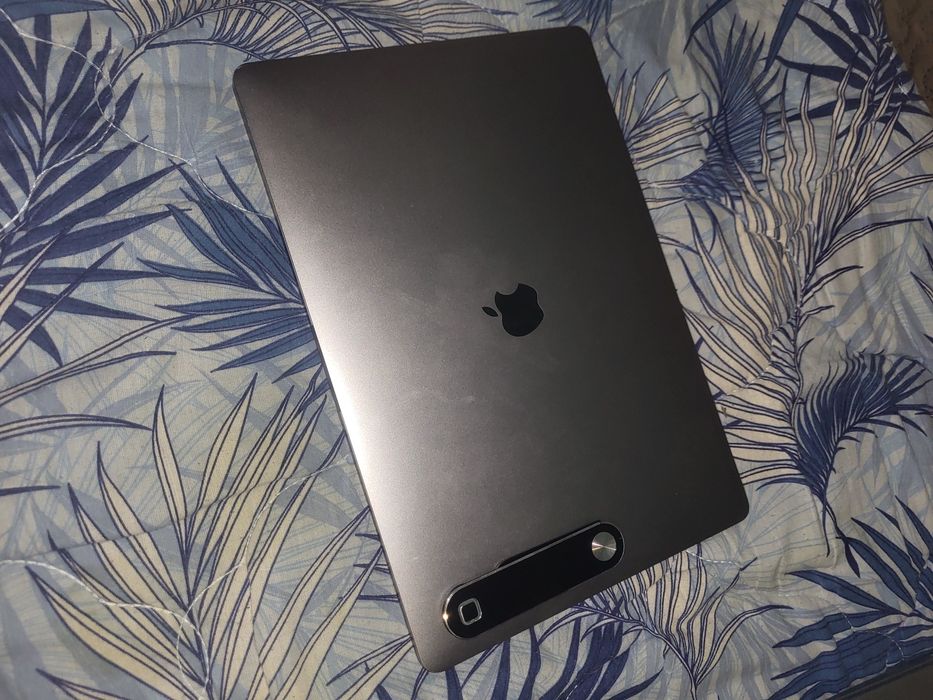 Pachet 2 laptopuri – MacBook Pro 15”  + Acer Aspire A315-58 – stare