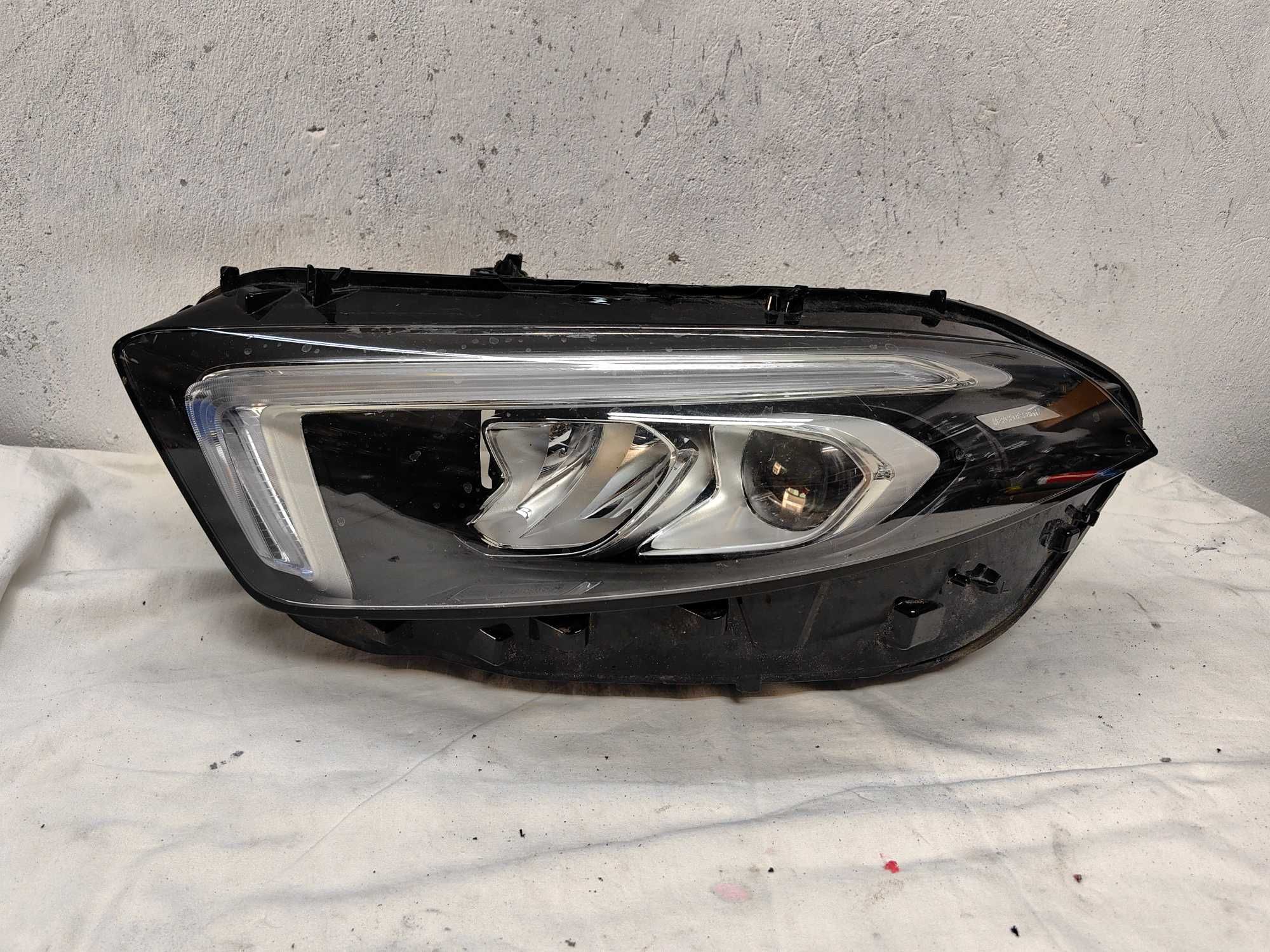 Оригинален фар Мерцедес а 177  Mercedes A W177 Full Led