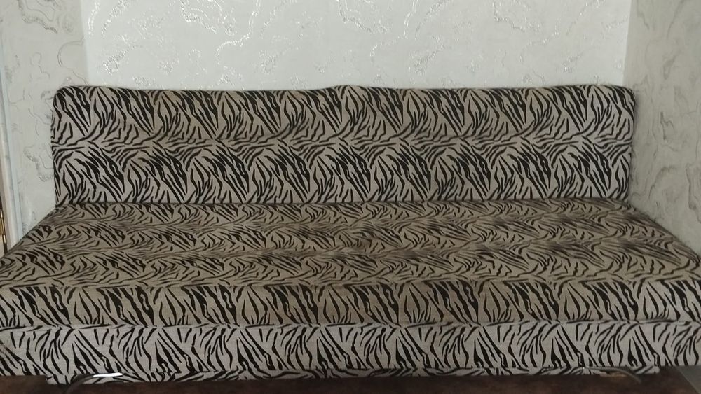 Продам тахту срочно