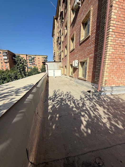 Sergeli. Yangi hayot tumanida uy sotiladi.