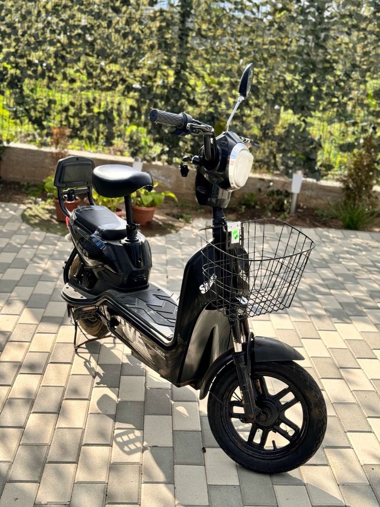 Vănd scuter electric sport