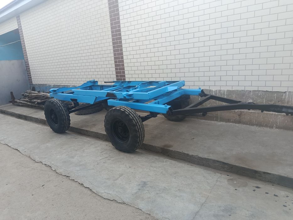 Traktor prseb ramasi