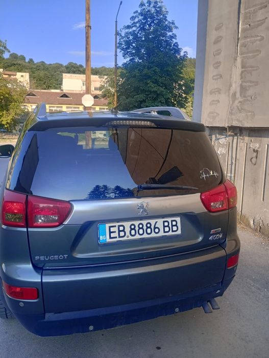 Продавам Пежо 4007