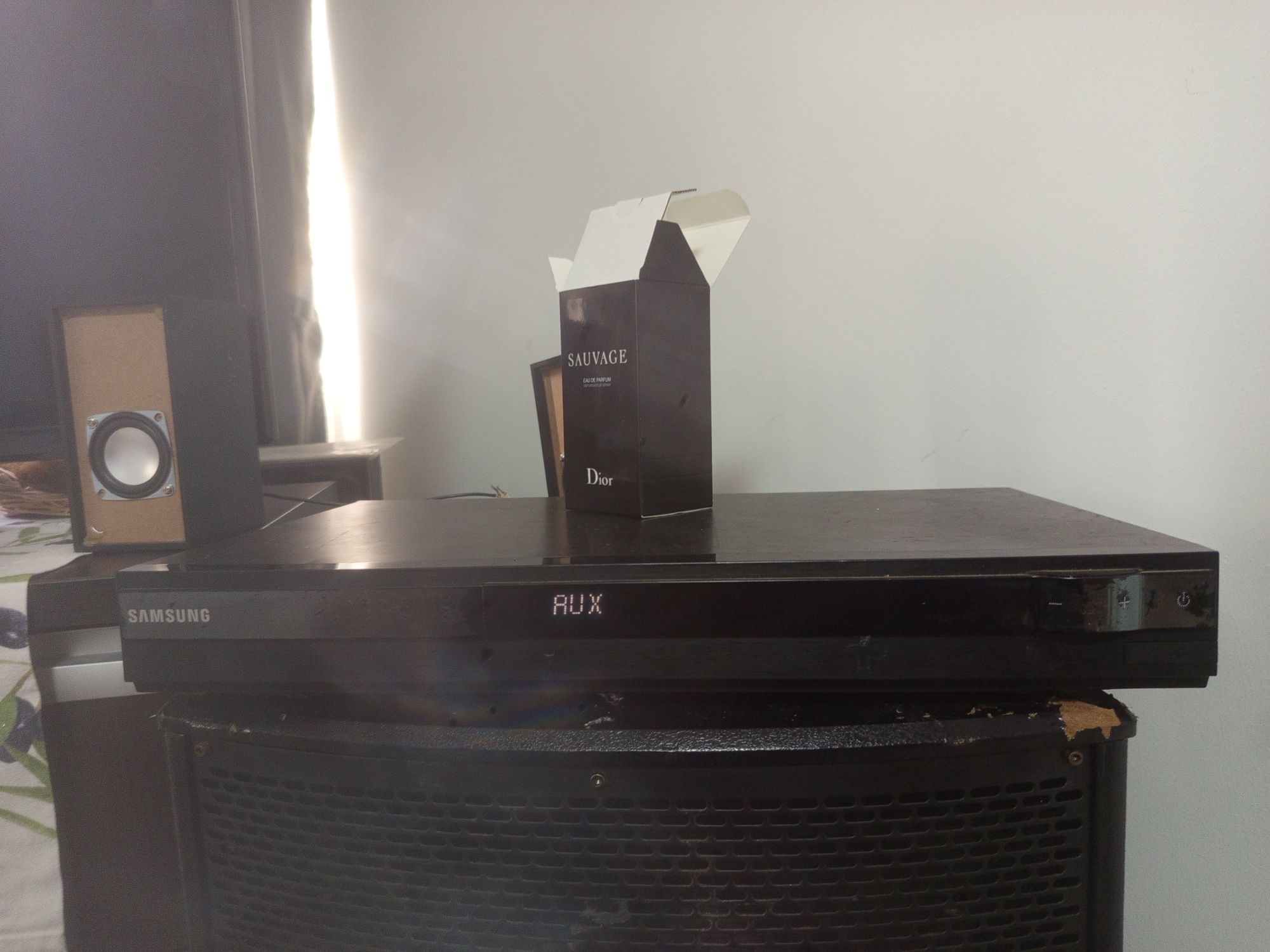 Vând stație audio Samsung (DVD)