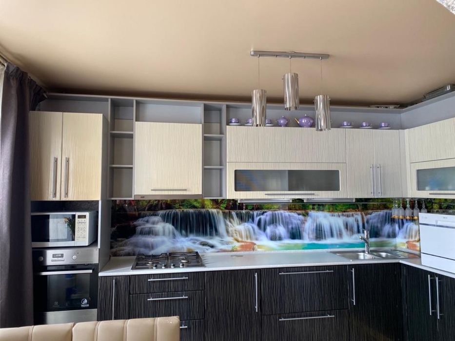 Продам 3х комнатную квартиру - улучшеной планировки