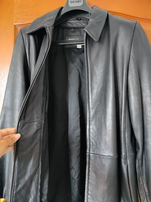 Черно кожено яке