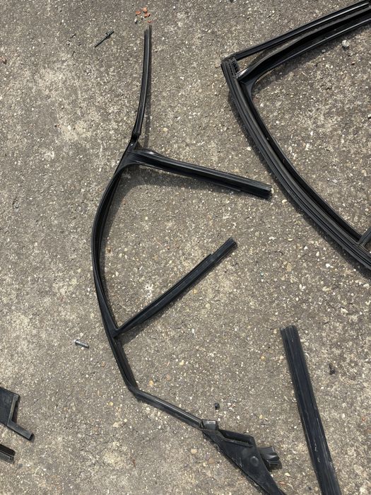 Mercedes w213 Е класа комби уплътнения за странични стъкла на врати