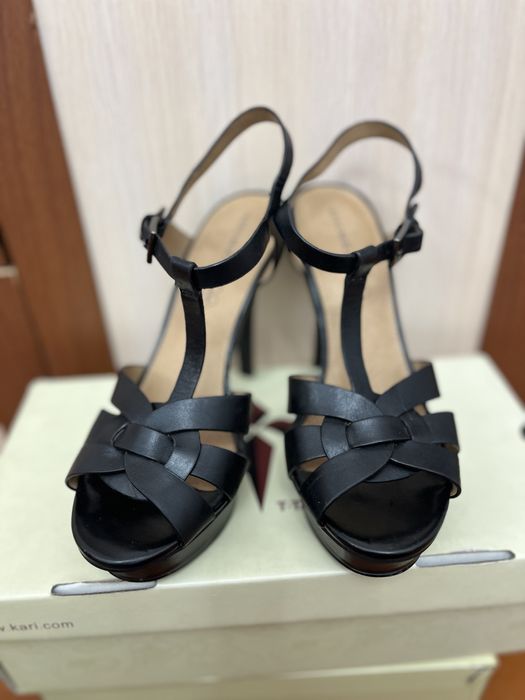 Кожанные босоножки