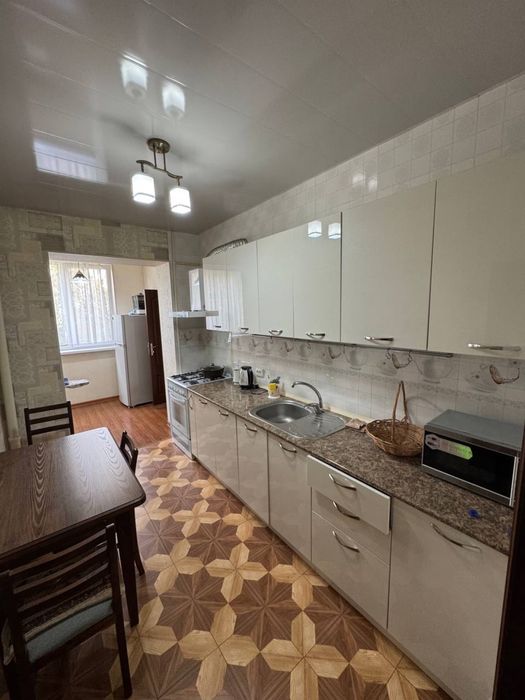 4/2/4 Дархан!метро Хамида Олимжана(ул.Томары Ханум